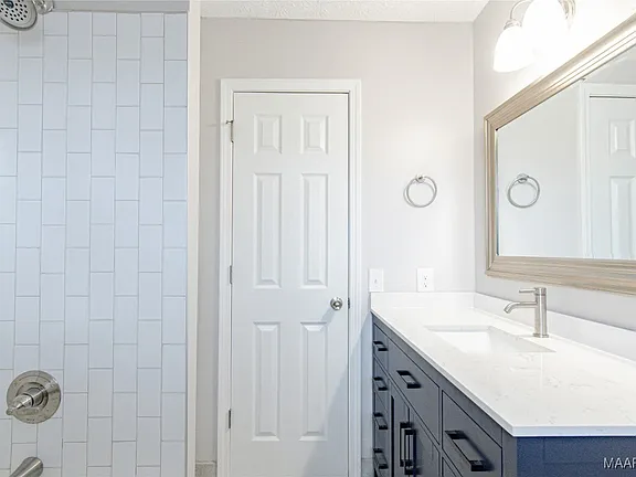 7fbf9c17060a652140e7bd2878e78b31-cc_ft_576