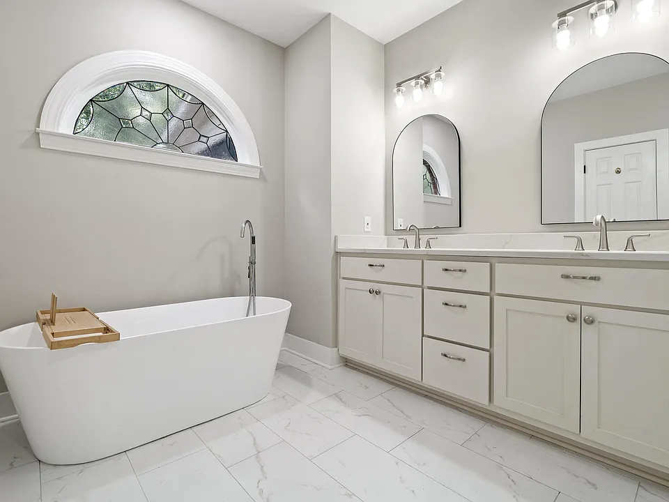 81c2cbe46daf75df3f58f1e10298f9a0-cc_ft_960