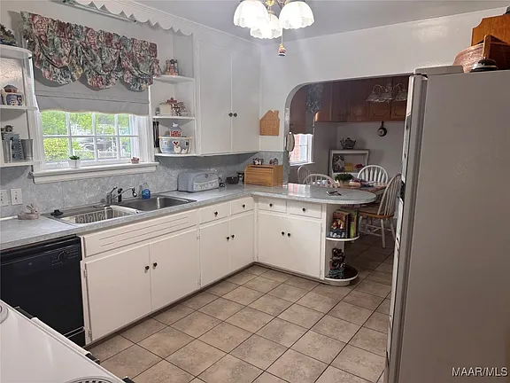 8ac8b9a4b19227f4c4eb1313bf7c3f62-cc_ft_576