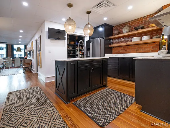 92412072ab213dc09ee48216d6797a5a-cc_ft_576