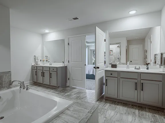 925f8a9559f15bd22fd5bb20a5943472-cc_ft_576