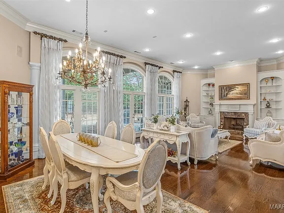 93ea346f0edb42e5c659666176bcd582-cc_ft_576