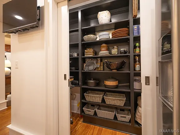 b5e93c08793b269e9ea7be3e6e0bbabe-cc_ft_576