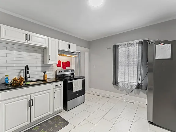 bd53b993d97a18f231569071bcd40959-cc_ft_576