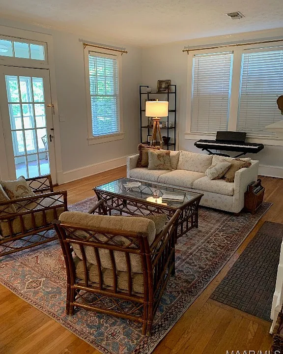 beb30ab865f50d3f9bd946a8a005815b-cc_ft_960