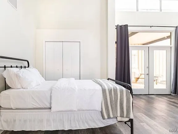 c65b9dd80f12ac0872a7bb3b23d2eb33-cc_ft_576