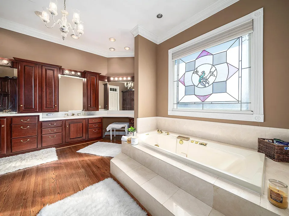 d68f0fe192f28d81968bf88d4c731695-cc_ft_960