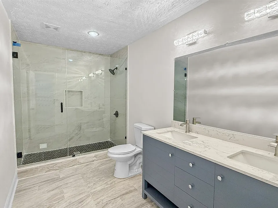 dcf41a1568bd58b02b2e8eb90ecfd212-cc_ft_960