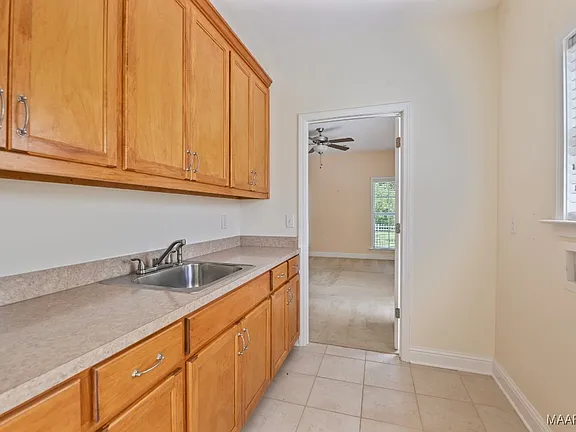 dd3a57142ca5497cc52d6b1b0e93b971-cc_ft_576