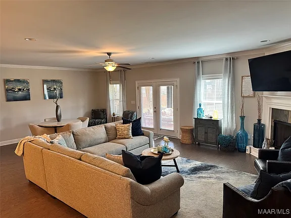 dd6f852174cf1ccf7e0d5e93723e3368-cc_ft_576