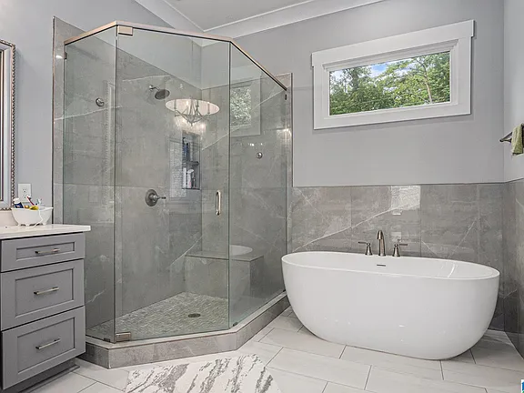 e0e0a732dd3c481df47976823246d740-cc_ft_576