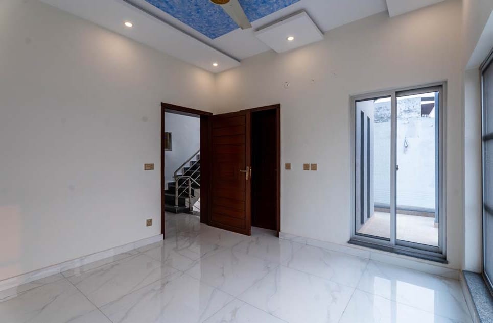 e52bf924-d713-497b-b640-782aeaf85d0c