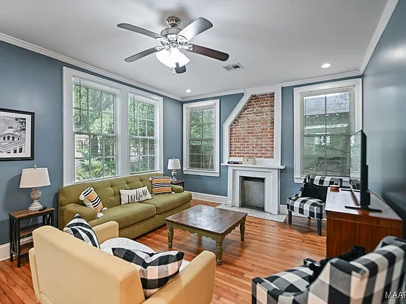 e67caa397a6b4e75799aad3eeeac83d8-cc_ft_576