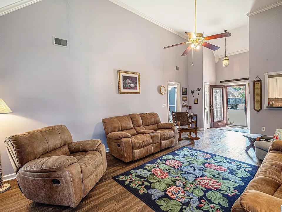 ece0c12991e868cfe7c601e78bd63b86-cc_ft_960-1