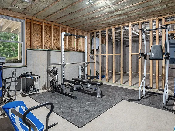 eef55d115fe605220d9d563f75944b83-cc_ft_576