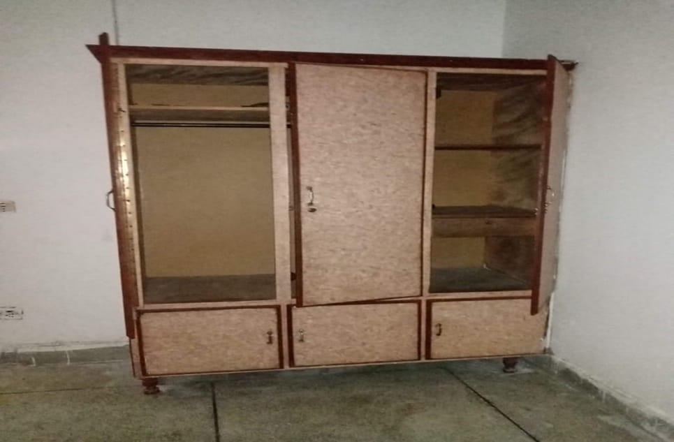 f0d5f2a1-d275-40cb-81f3-36bbd6100a38