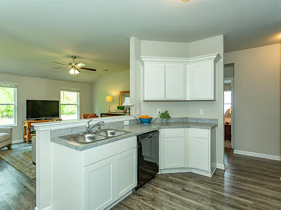 f2076566139746d5aed0db39b0792b24-cc_ft_576