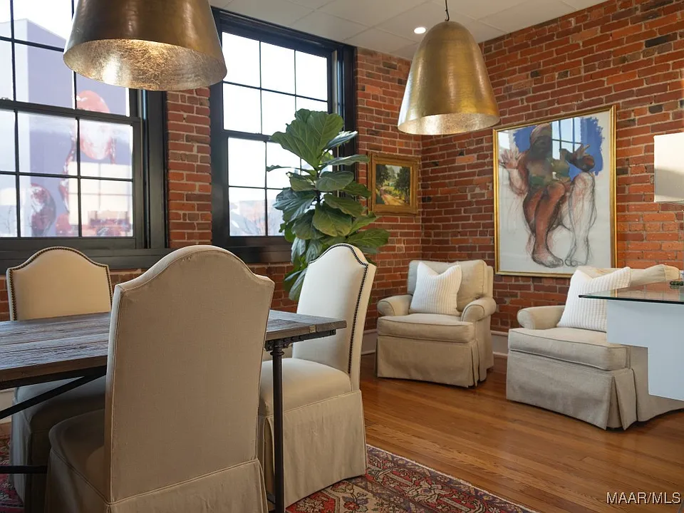 f628aacb47658420b2611e77fc8dc053-cc_ft_960