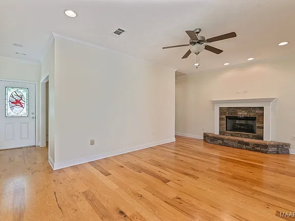 f9b2f57e3787eec899176562562e4570-cc_ft_576